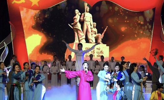 Chờ đợi “đỉnh cao” mới của văn học, nghệ thuật
